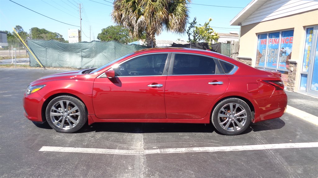 2018 Nissan Altima - $18,999
