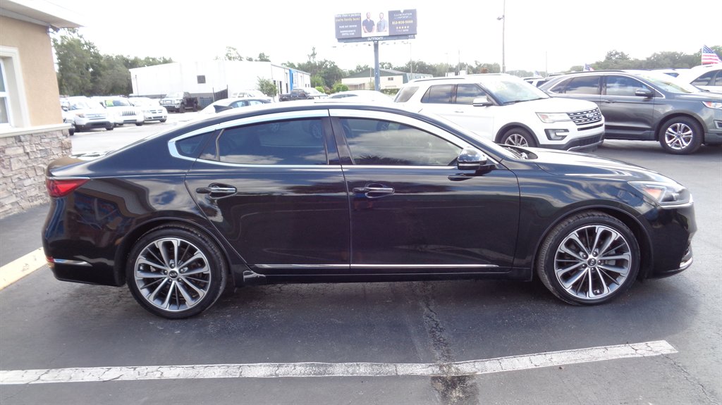 2017 Kia Cadenza - $19,999
