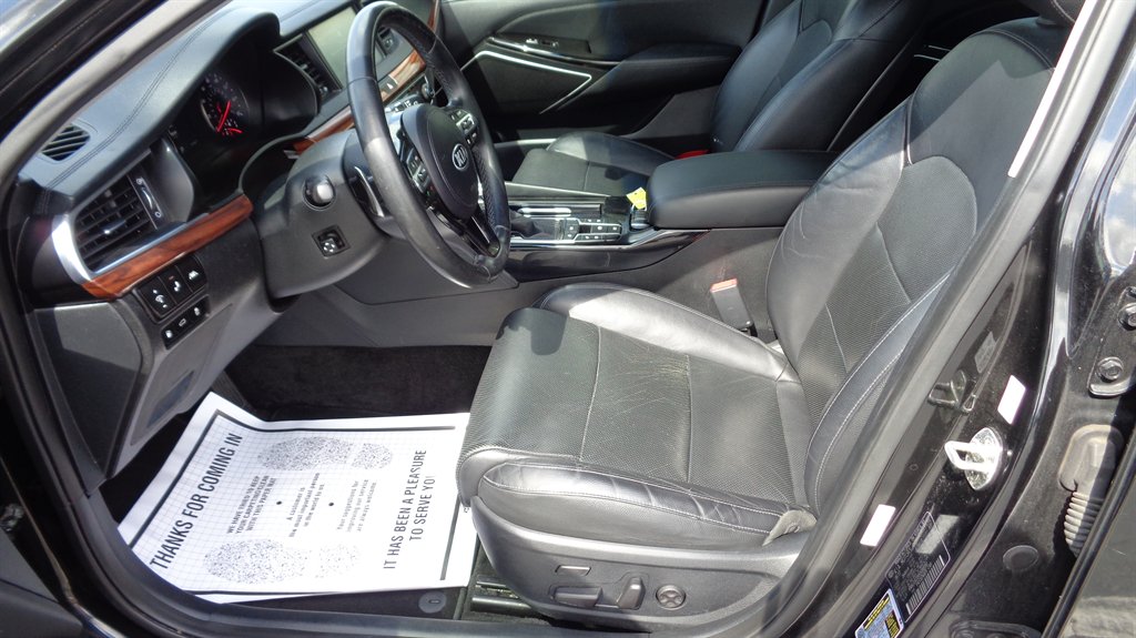 2017 Kia Cadenza - $19,999