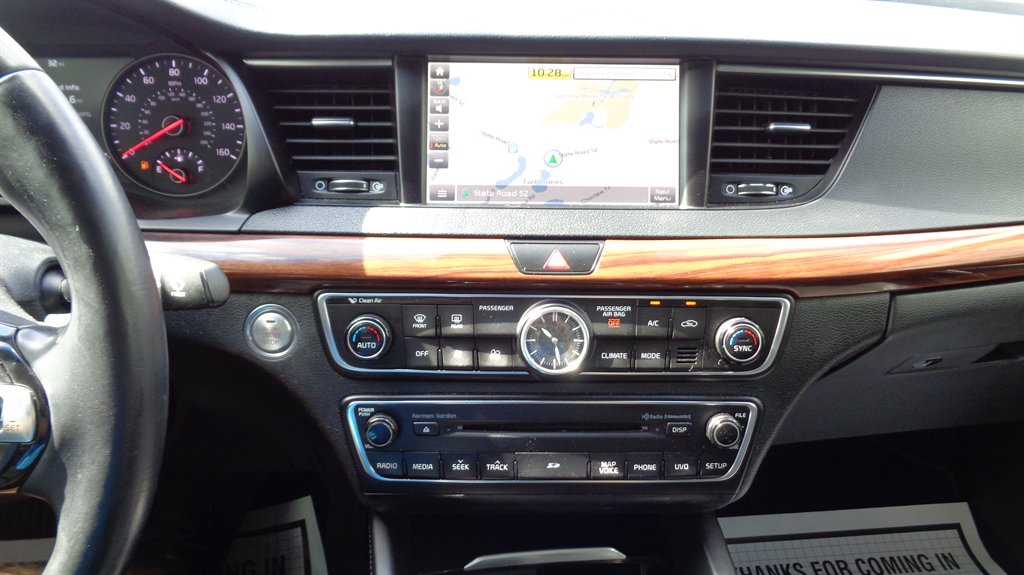 2017 Kia Cadenza - $19,999