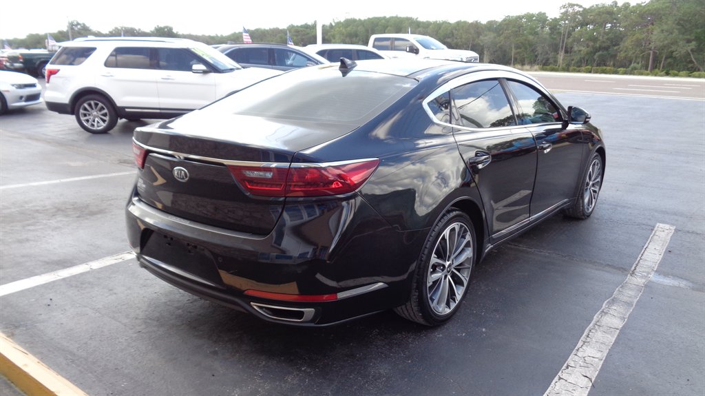 2017 Kia Cadenza - $19,999
