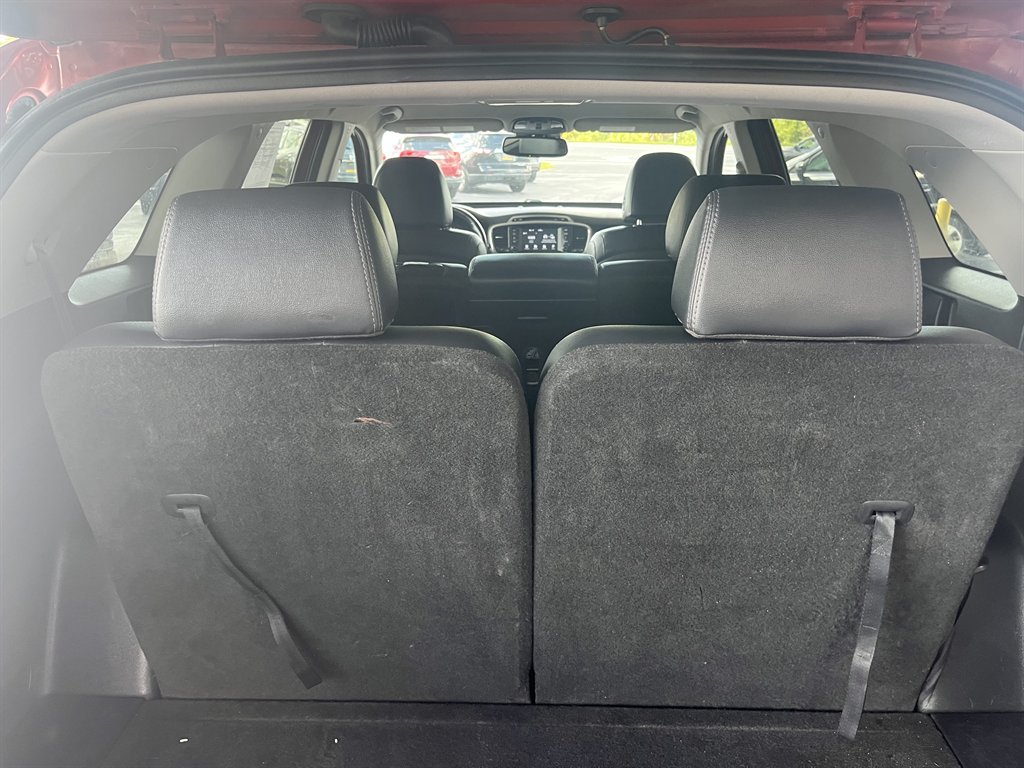 2019 Kia Sorento - $15,999