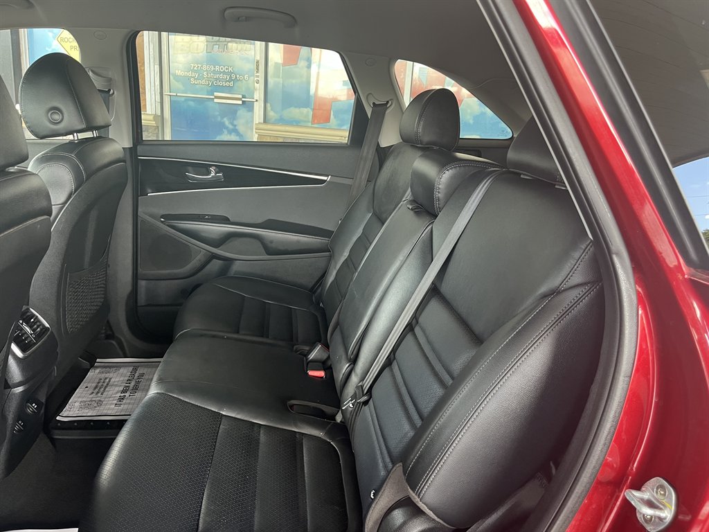 2019 Kia Sorento - $15,999