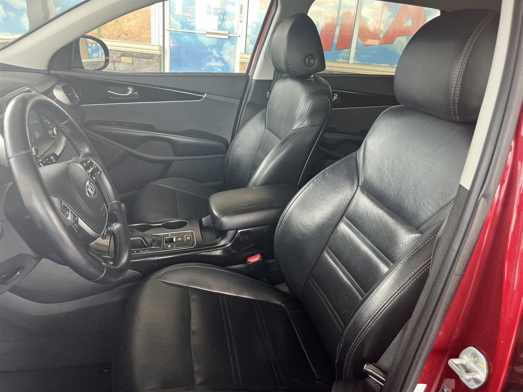 2019 Kia Sorento - $15,999