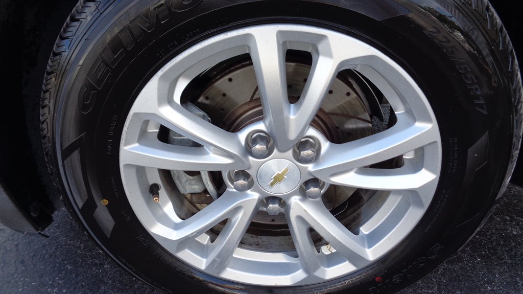 2017 Chevrolet Equinox - $12,999