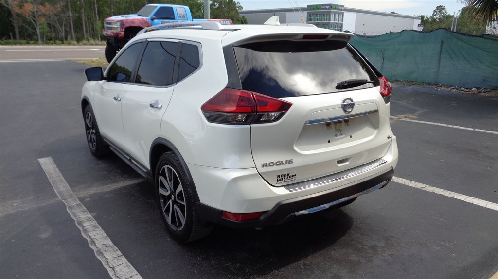 2018 Nissan Rogue - $17,999