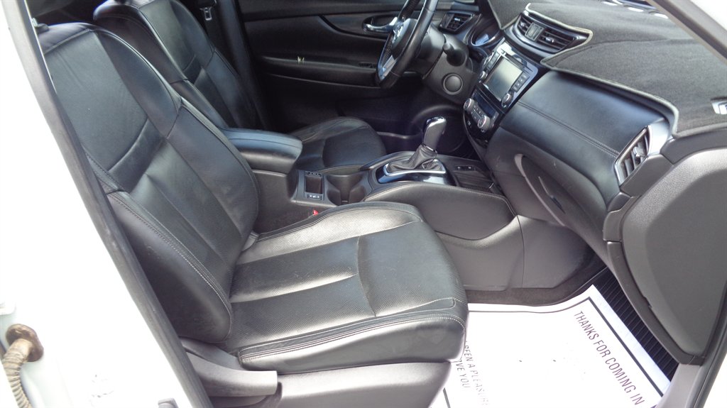 2018 Nissan Rogue - $17,999