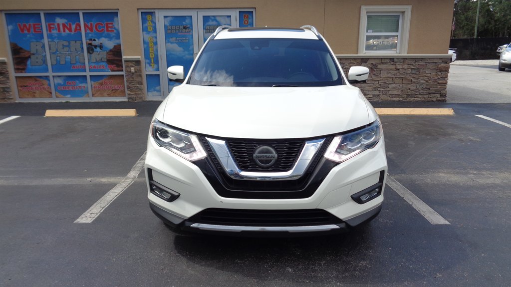 2018 Nissan Rogue - $17,999