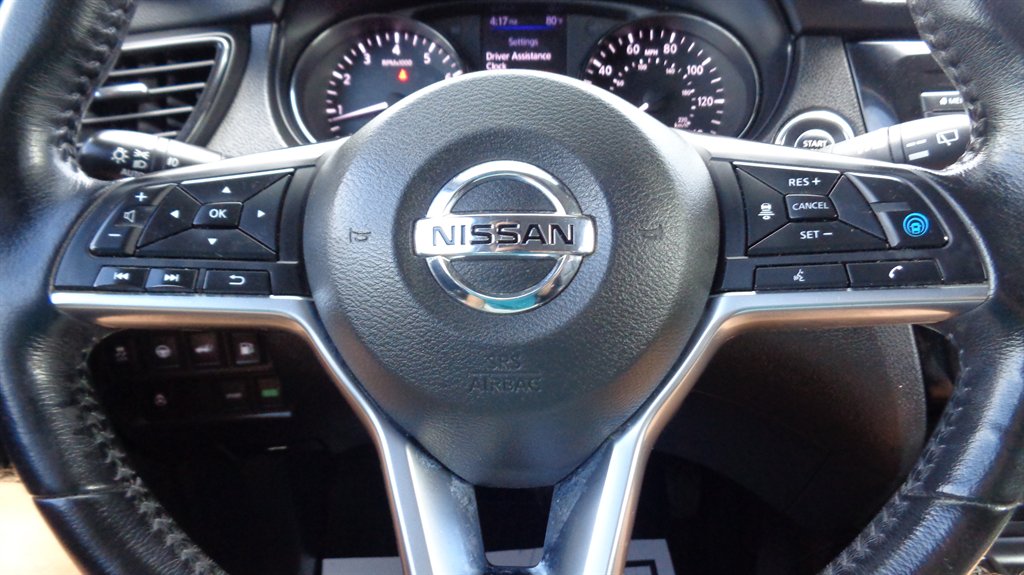 2018 Nissan Rogue - $17,999