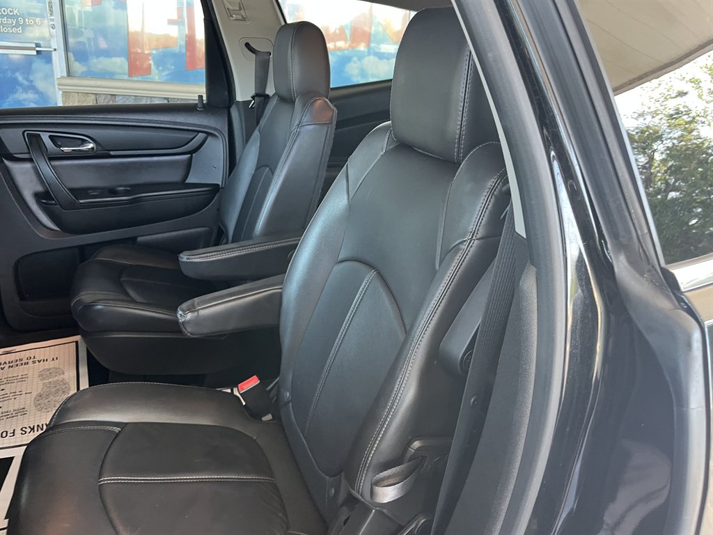 2016 Chevrolet Traverse - $18,999