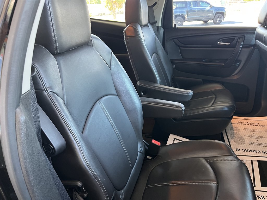 2016 Chevrolet Traverse - $18,999