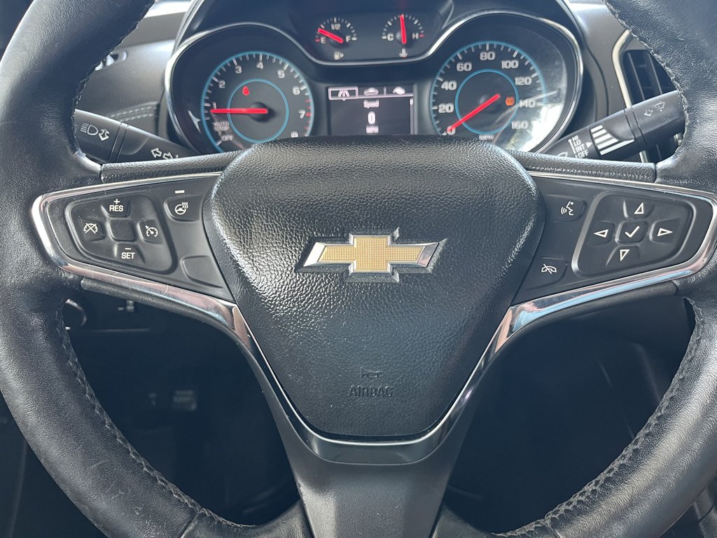 2017 Chevrolet Cruze - $17,999