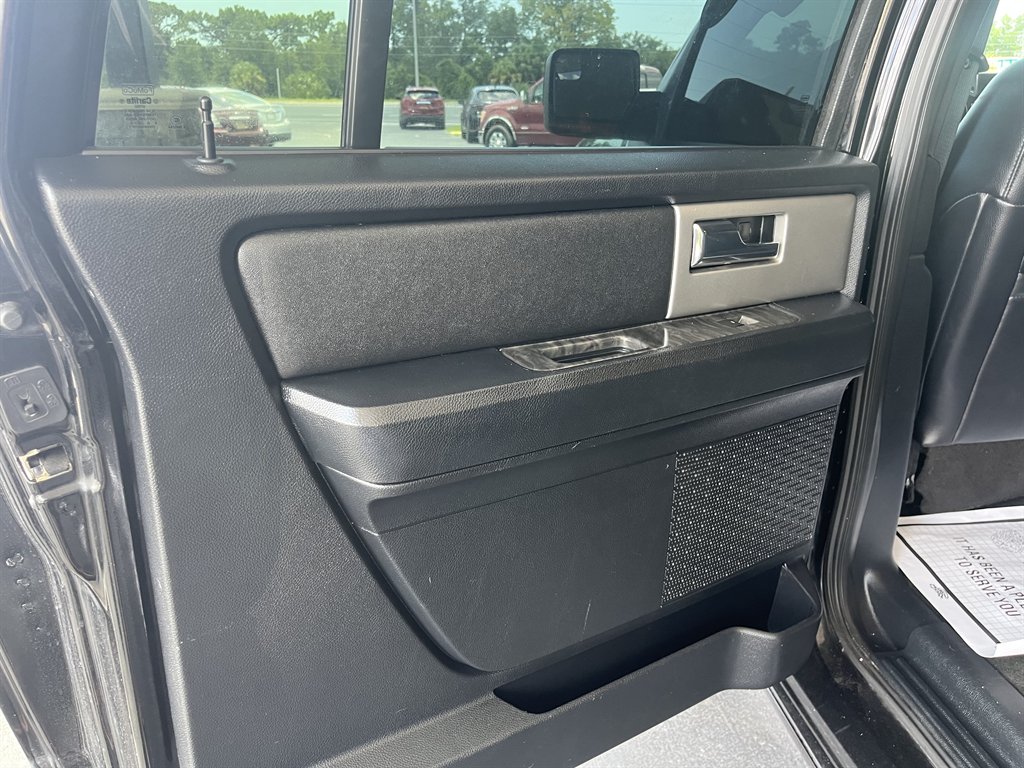 2017 Ford Expedition - $19,999