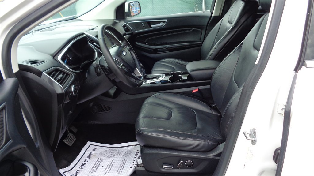 2016 Ford Edge - $16,999