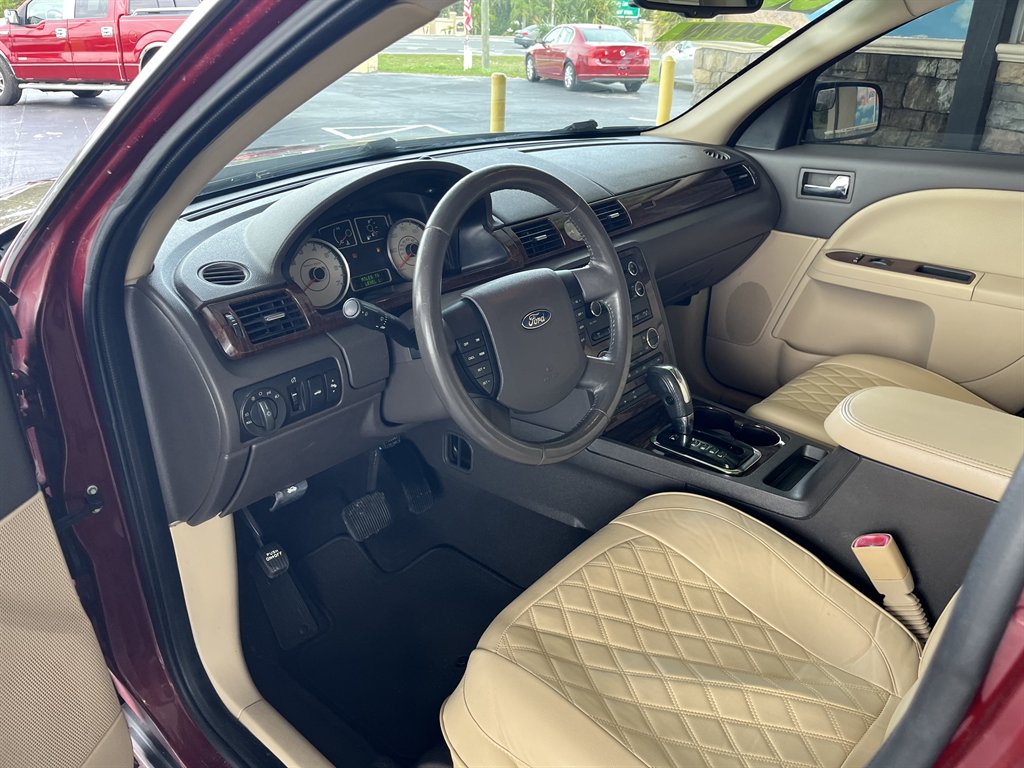 2008 Ford Taurus - $10,999