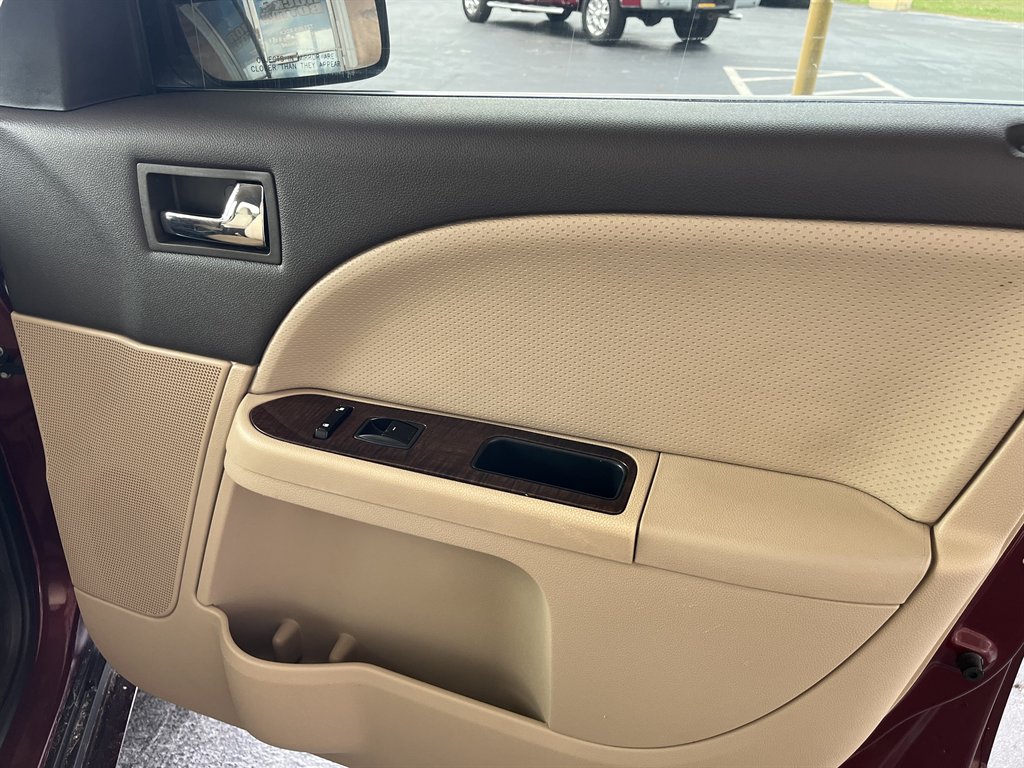 2008 Ford Taurus - $10,999