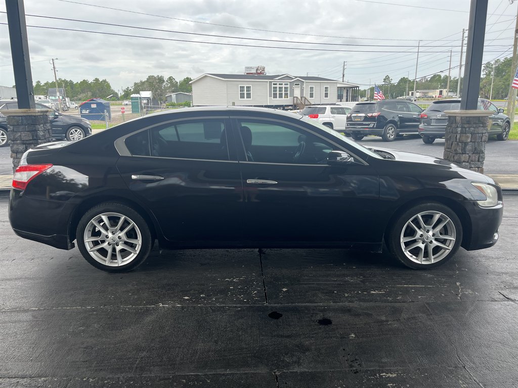 2010 Nissan Maxima - $16,999
