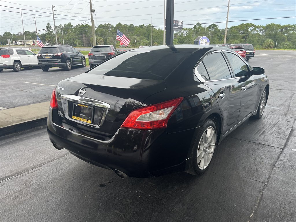 2010 Nissan Maxima - $16,999