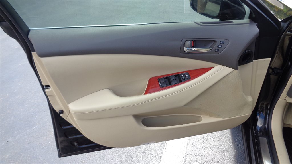 2009 Lexus ES - $14,499