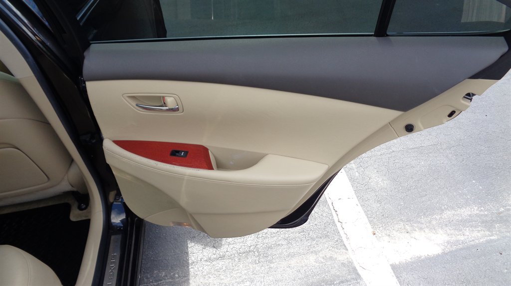 2009 Lexus ES - $14,499