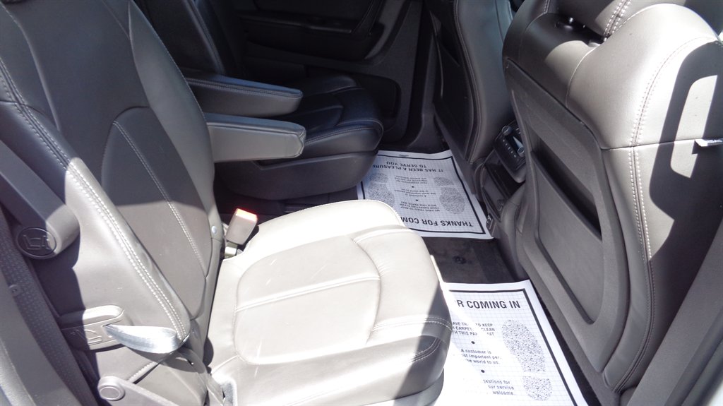 2016 Chevrolet Traverse - $15,999