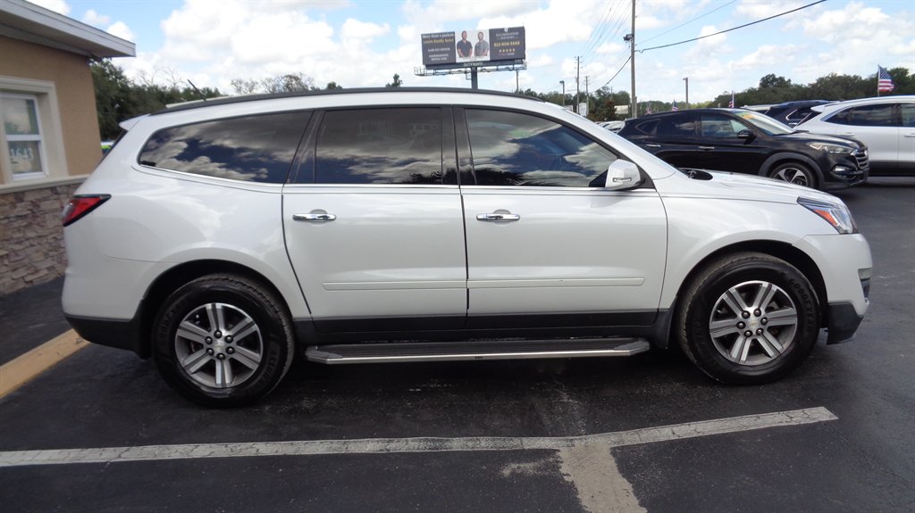 2016 Chevrolet Traverse - $15,999