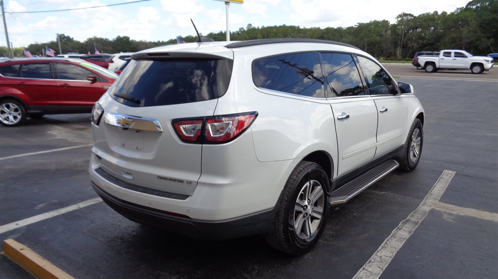 2016 Chevrolet Traverse - $15,999