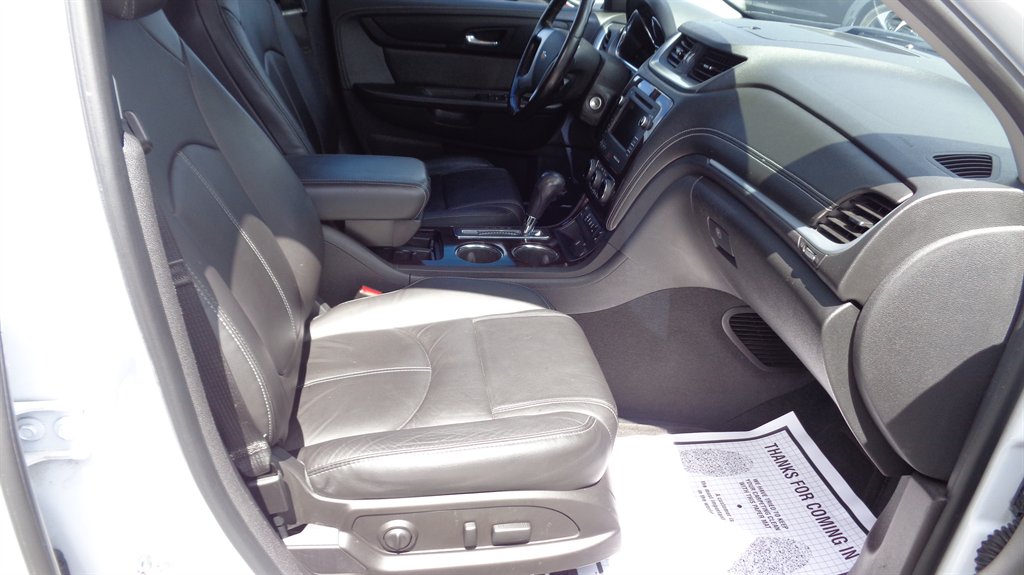 2016 Chevrolet Traverse - $15,999