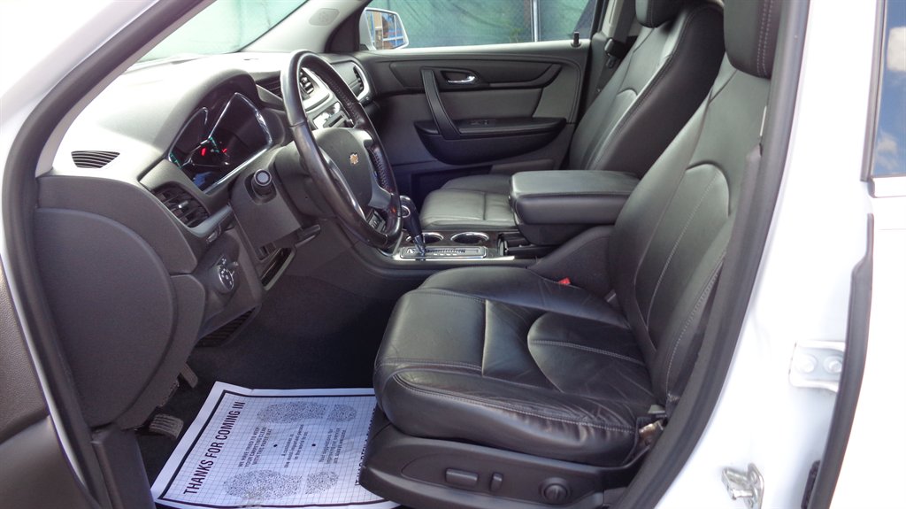 2016 Chevrolet Traverse - $15,999