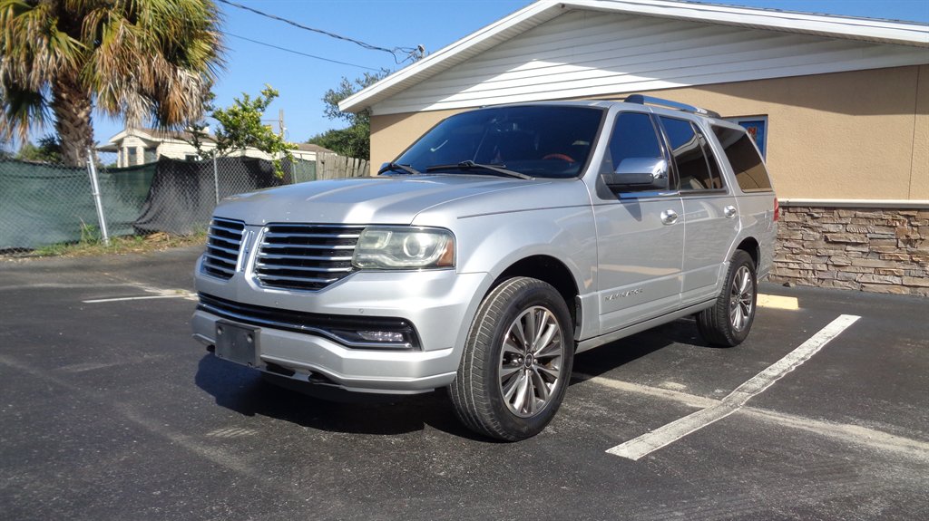 2015 Lincoln Navigator - $18,999