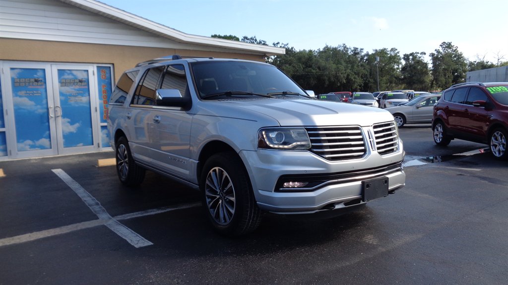 2015 Lincoln Navigator - $18,999