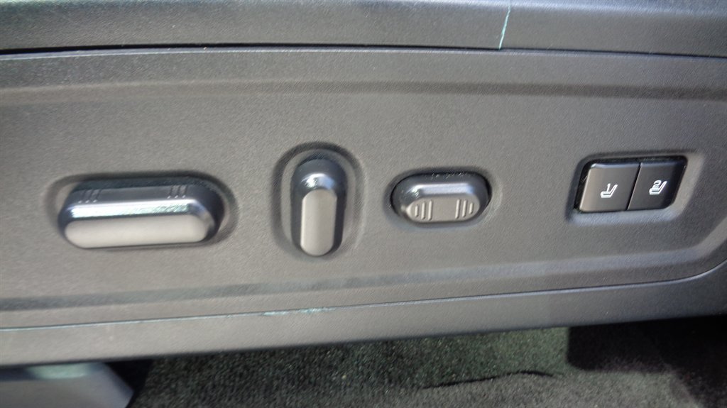 2015 Lincoln Navigator - $18,999