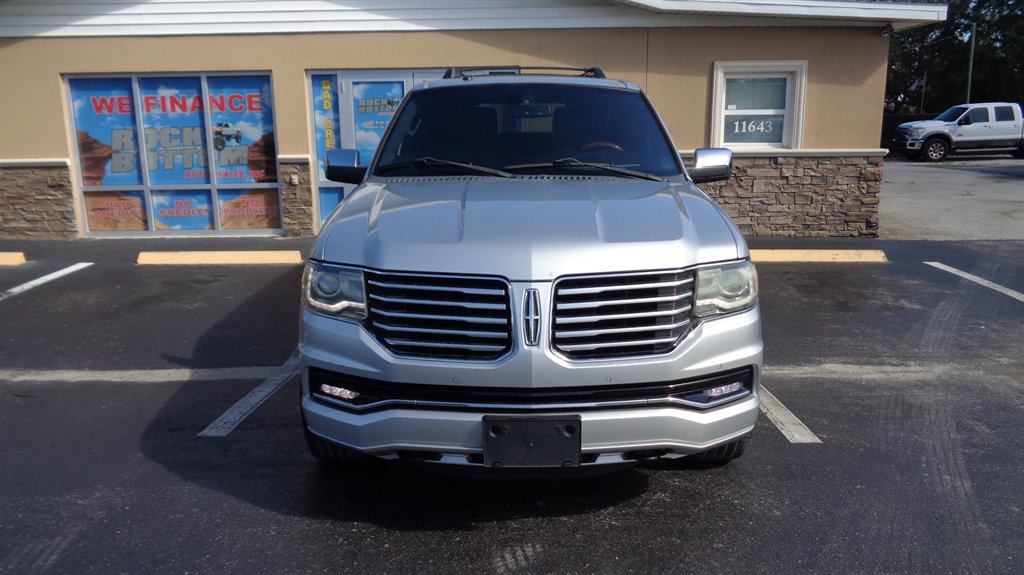2015 Lincoln Navigator - $18,999