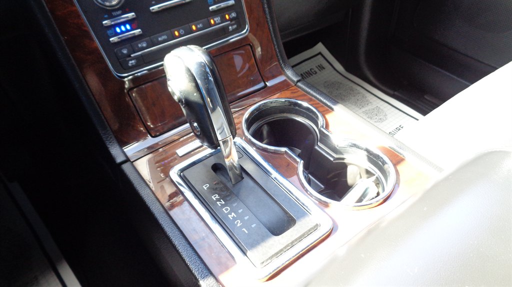 2015 Lincoln Navigator - $18,999