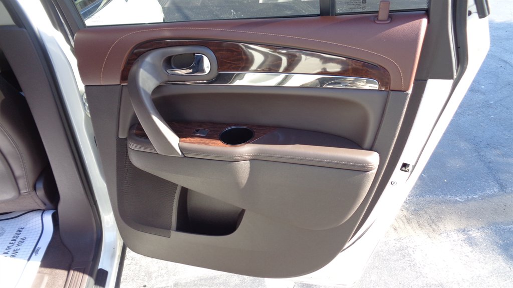2014 Buick Enclave - $16,999