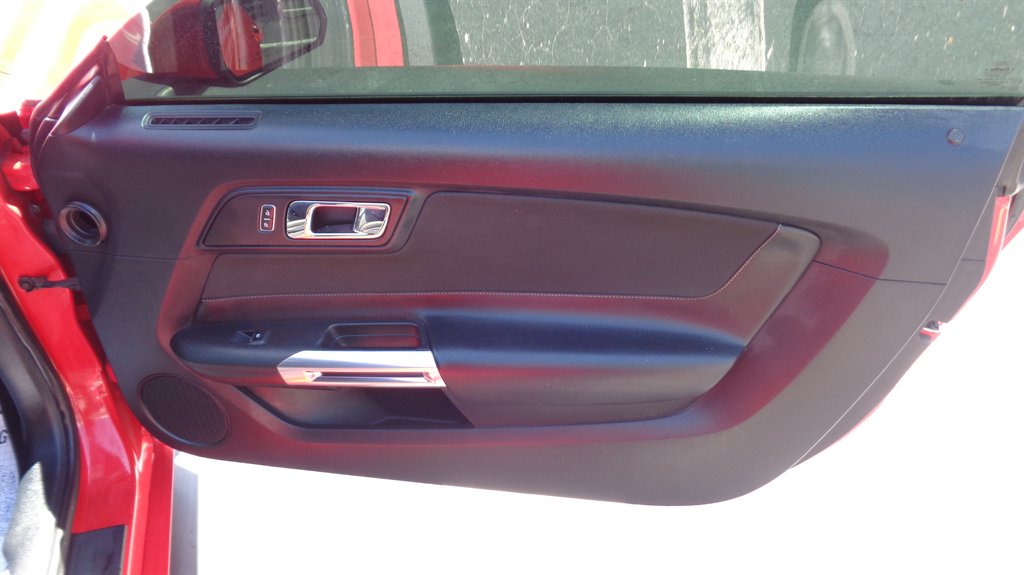 2015 Ford Mustang - $17,999