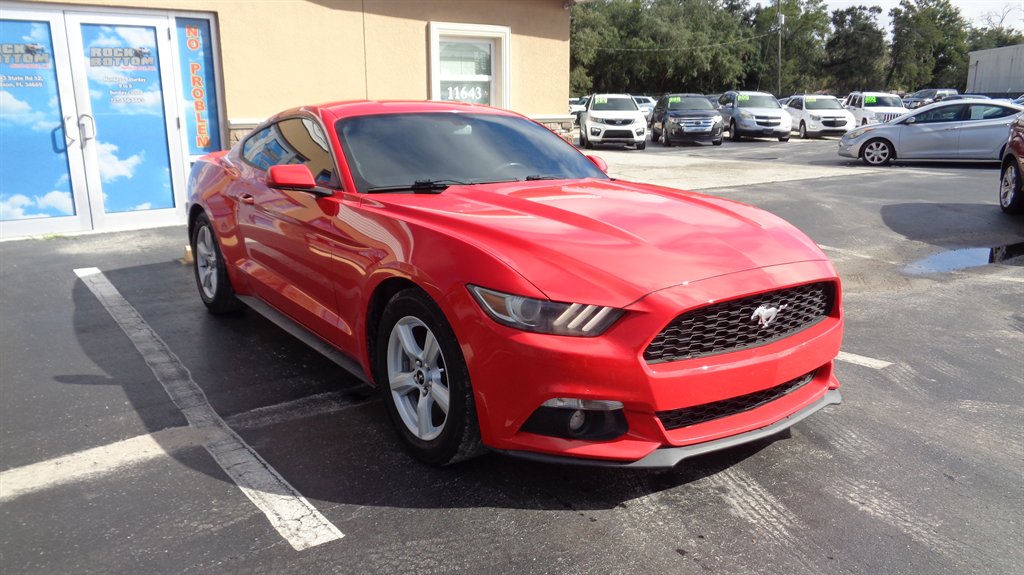 2015 Ford Mustang - $17,999