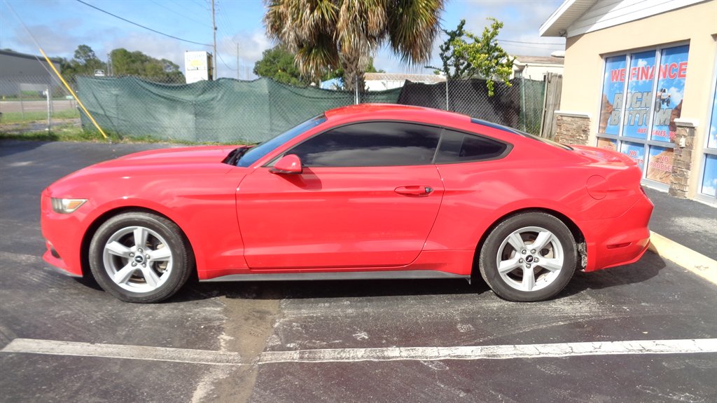 2015 Ford Mustang - $17,999
