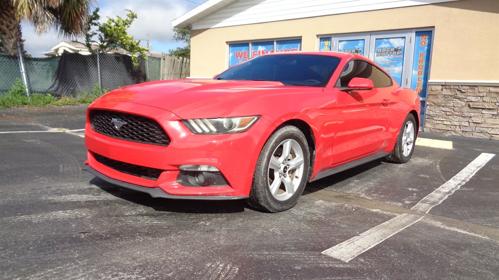 2015 Ford Mustang - $17,999