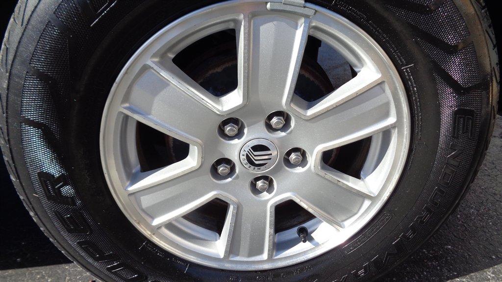 2010 Mercury Mariner - $10,999