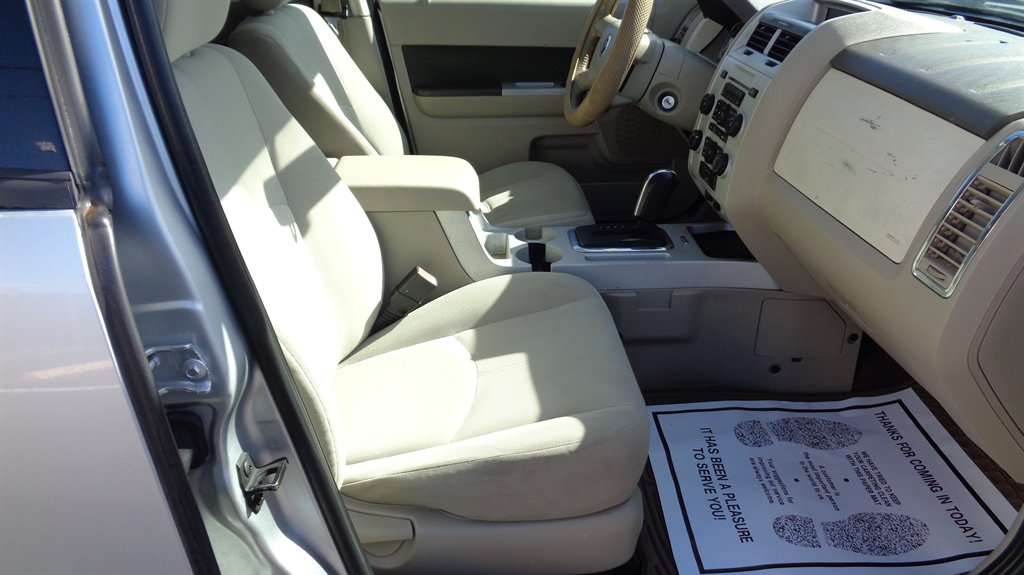 2010 Mercury Mariner - $10,999