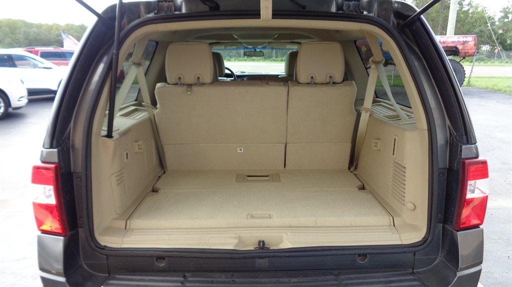 2016 Ford Expedition - $17,999