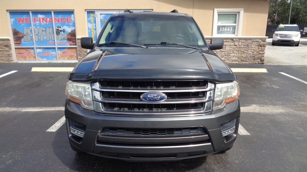2016 Ford Expedition - $17,999