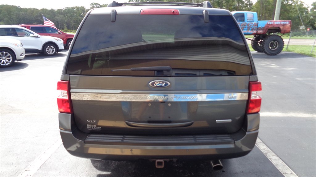 2016 Ford Expedition - $17,999