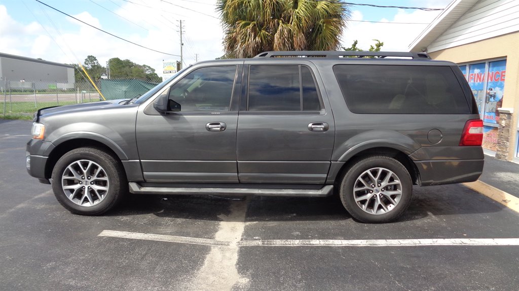 2016 Ford Expedition - $17,999