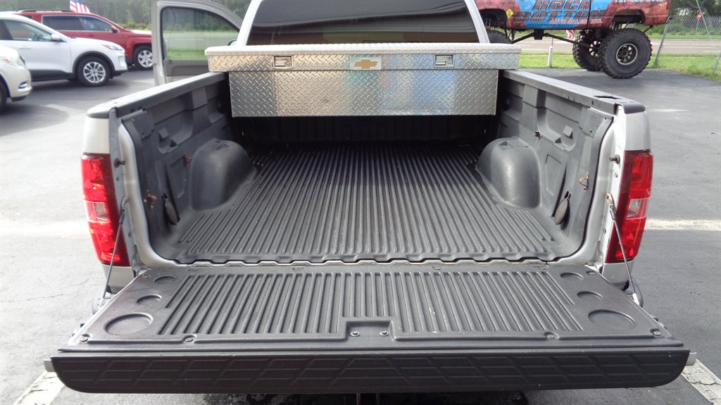2012 Chevrolet Silverado - $18,999