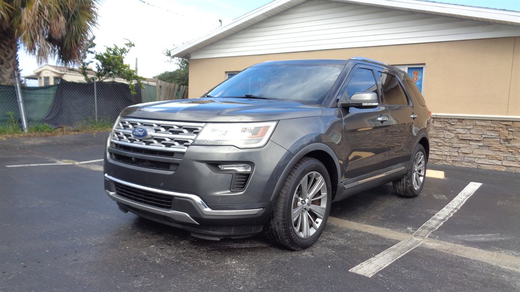 2018 Ford Explorer - $18,999