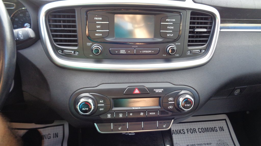 2016 Kia Sorento - $16,499