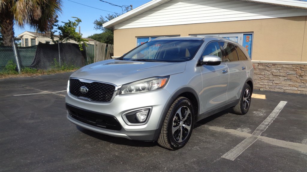 2016 Kia Sorento - $16,499