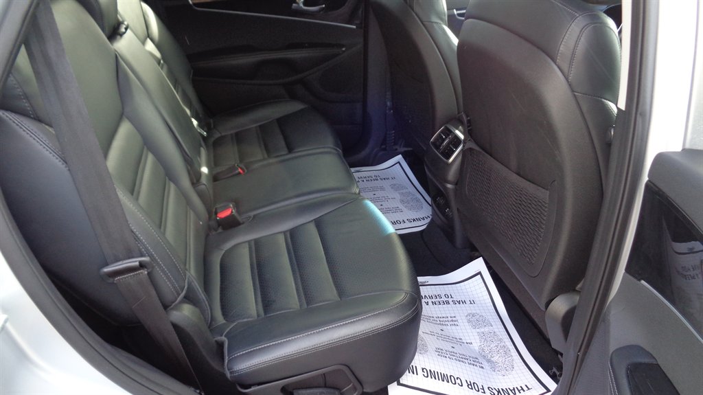 2016 Kia Sorento - $16,499